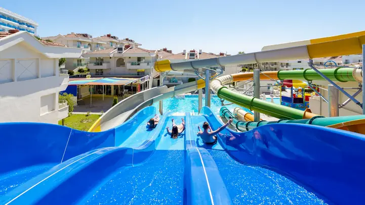 Dream Family Club Pools